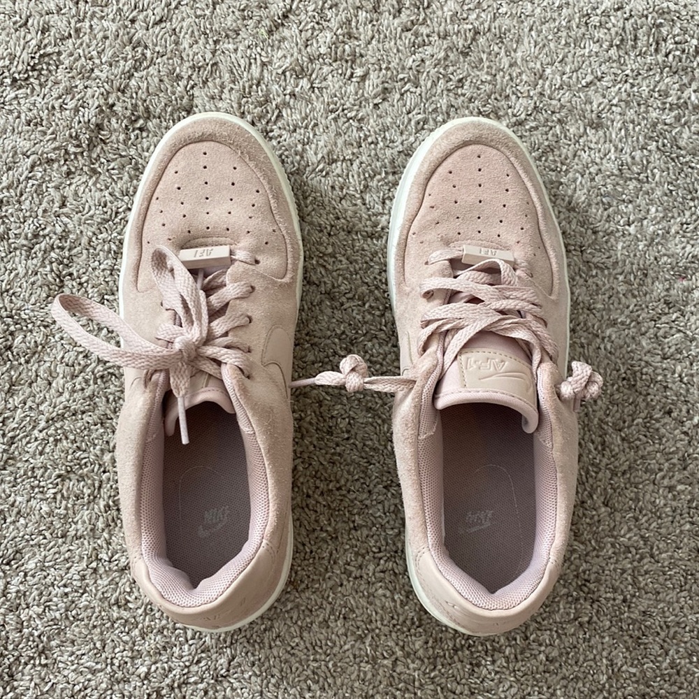 Womens Nike Air Force 1